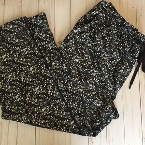 Lululemon cuffed jogger style pants size 12